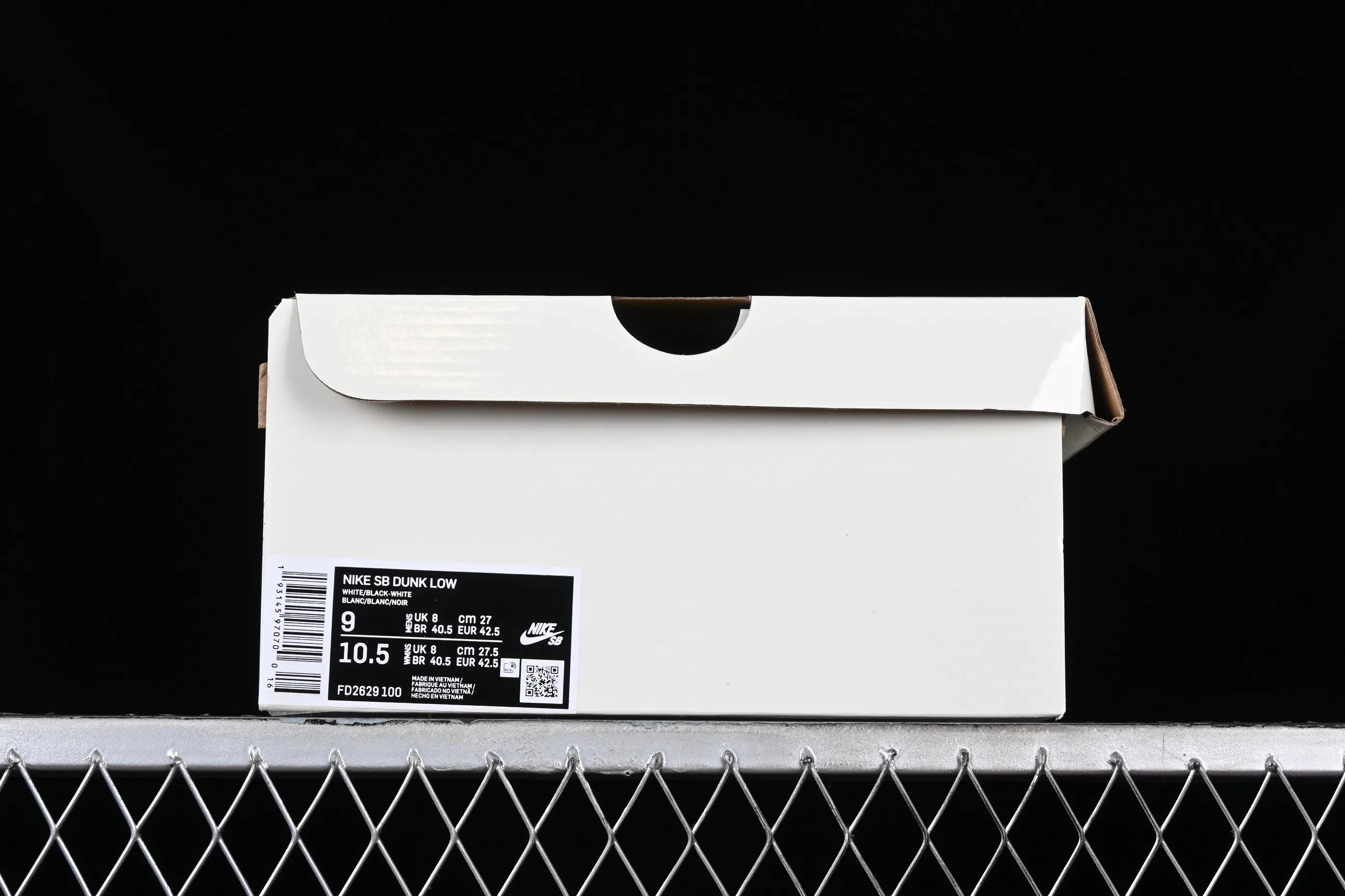 All categories Nk SB Dunk series Nk SB Dunk Low low-top sneakers J version Tightbooth x Nk SB Dunk joint model Reverse Panda SB low-top casual sports skateboard shoes FD2629-100